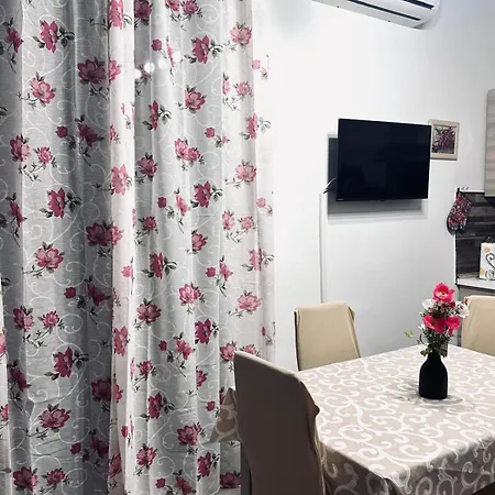 Family House דירה